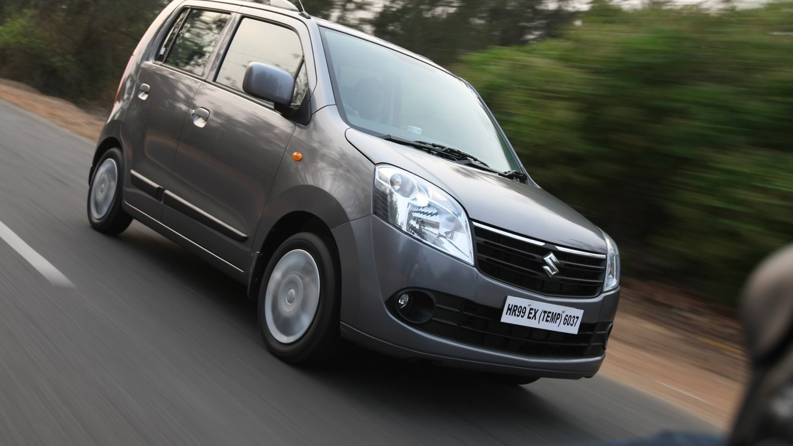 Rent a Suzuki WagonR in Lahore – Affordable & Comfortable Ride image