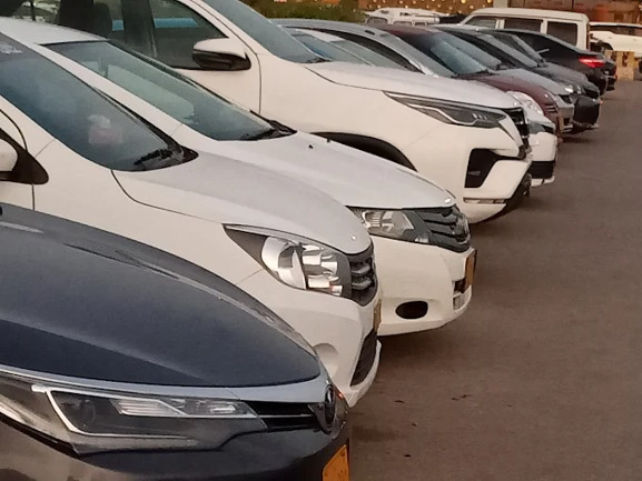 rental car service karachi image