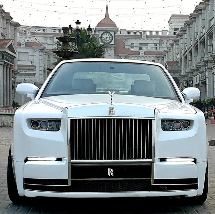 Ahmad Mustafa Rent a Car Multan – Best Luxury V8 & Revo,Fortuner Rentals in Multan image