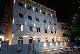 Uptown 86 Executive Residency (Girls only)