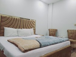 Safari hotel Durand road