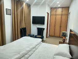 Siaaaz Hotel and Apartments