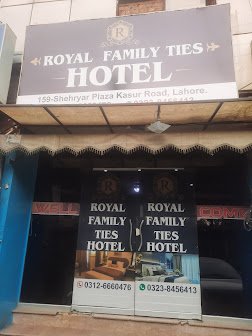 ROYAL FAMILY TIES HOTEL