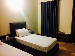 SAFARI HOTEL ANARKALI