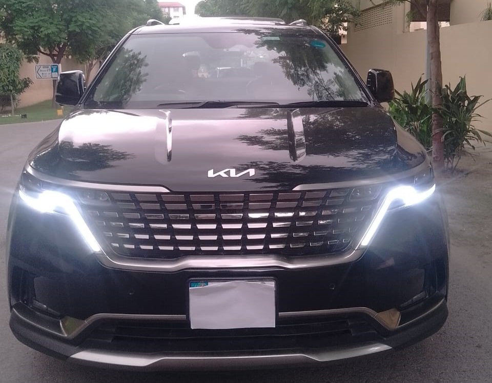 Kia Carnival for Rent in Lahore with Driver – Unique Car Rental Lahore image