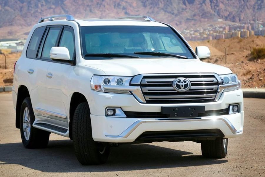 Rent a Land Cruiser V8 in Lahore – Luxury SUV Rental image