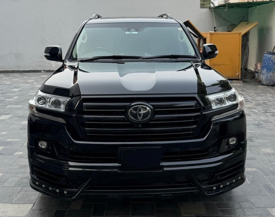 Rent a Land Cruiser V8 in Lahore – Luxury SUV Rental image